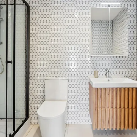 Spacious Two-storey With A Terrace In The Center Apartment *